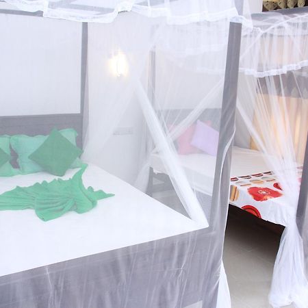 Mirissa White Plaza Hotel Kültér fotó
