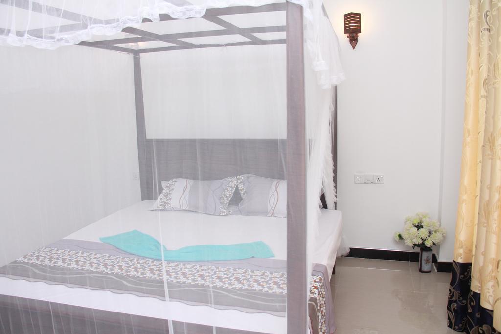 Mirissa White Plaza Hotel Kültér fotó