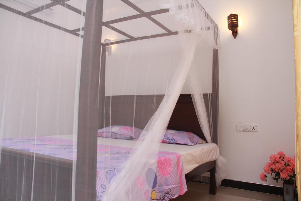 Mirissa White Plaza Hotel Kültér fotó