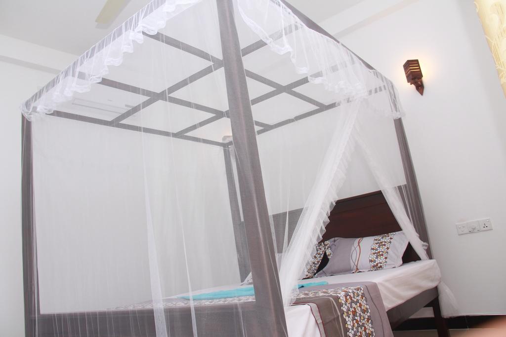 Mirissa White Plaza Hotel Kültér fotó