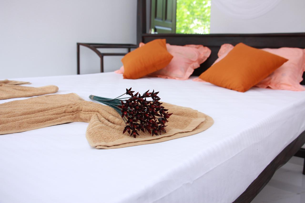 Mirissa White Plaza Hotel Kültér fotó