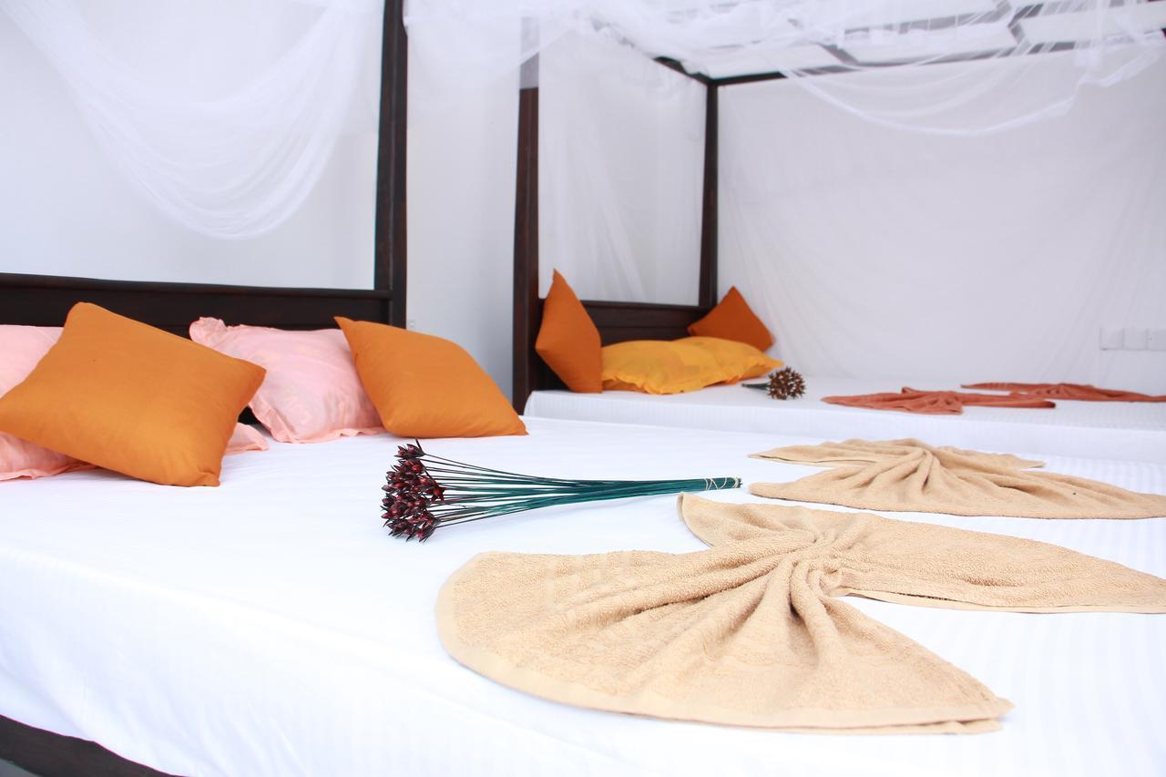 Mirissa White Plaza Hotel Kültér fotó