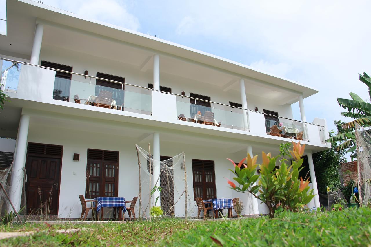 Mirissa White Plaza Hotel Kültér fotó