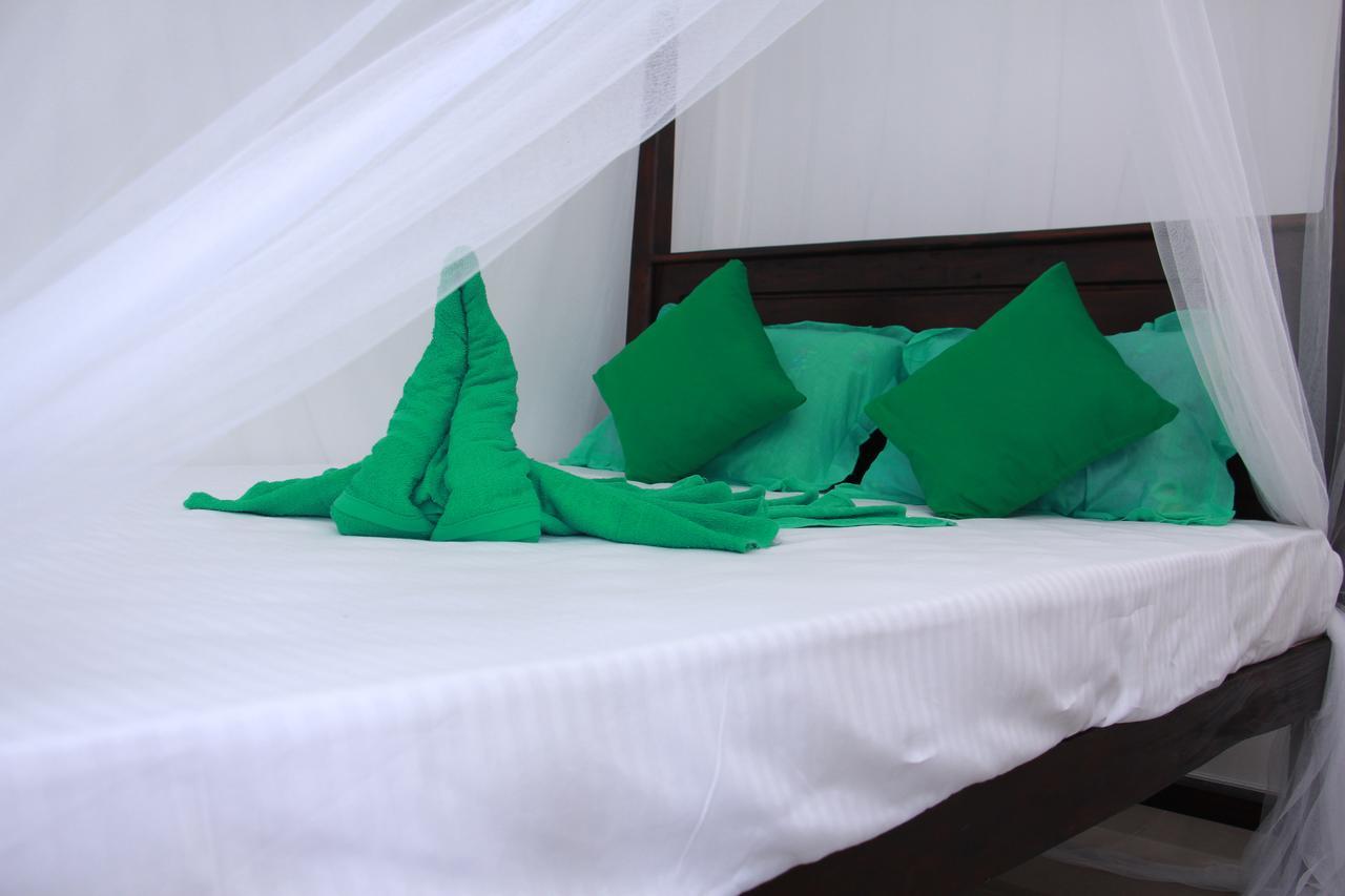 Mirissa White Plaza Hotel Kültér fotó