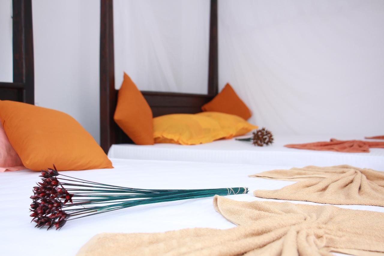 Mirissa White Plaza Hotel Kültér fotó