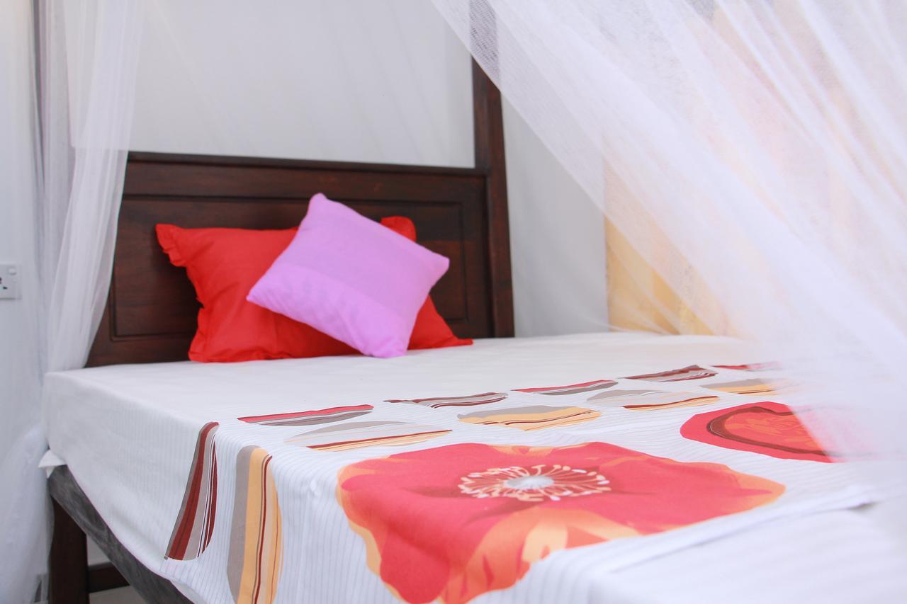 Mirissa White Plaza Hotel Kültér fotó