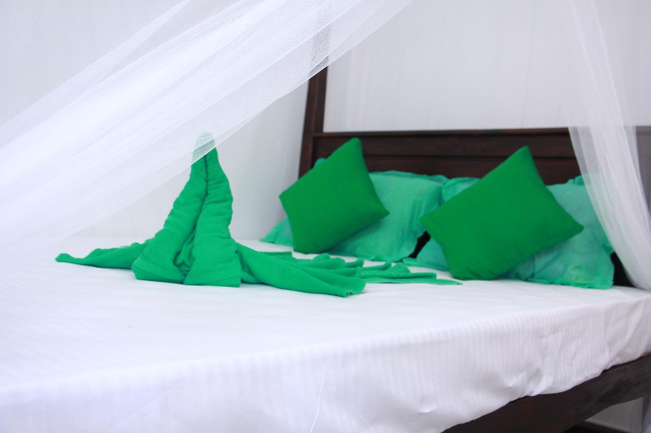 Mirissa White Plaza Hotel Kültér fotó
